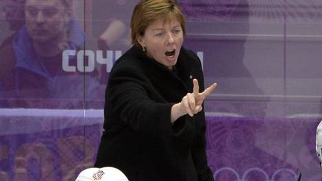 Katey Stone ist bereits seit über 20 Jahren für das Frauen-Eishockeyteam der Universität Harvard verantwortlich
