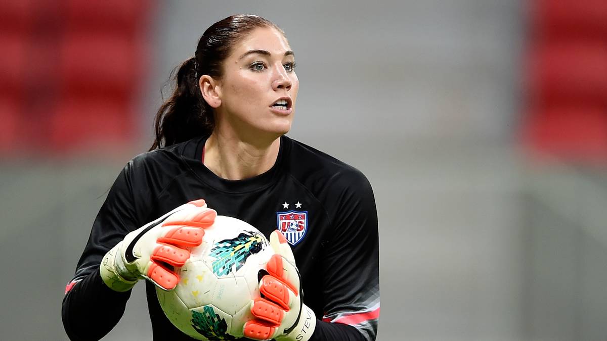 Noch bestens bekannt von der WM 2011 in Deutschland ist die Torhüterin der US-Ladies, Hope Solo
