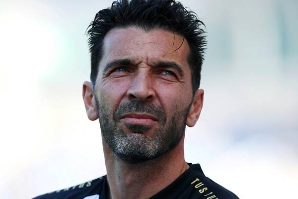 Mit 44! Buffon verlängert Vertrag