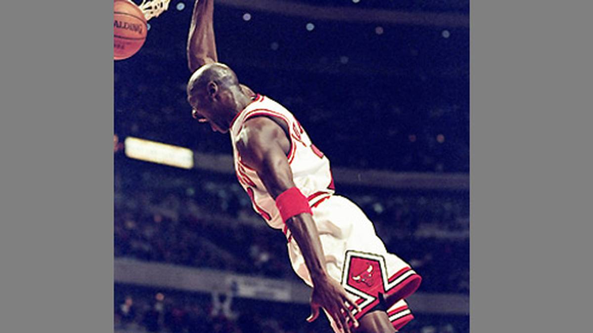 Fast schon routinemäßig wird Jordan 1996 auch zum MVP gewählt.