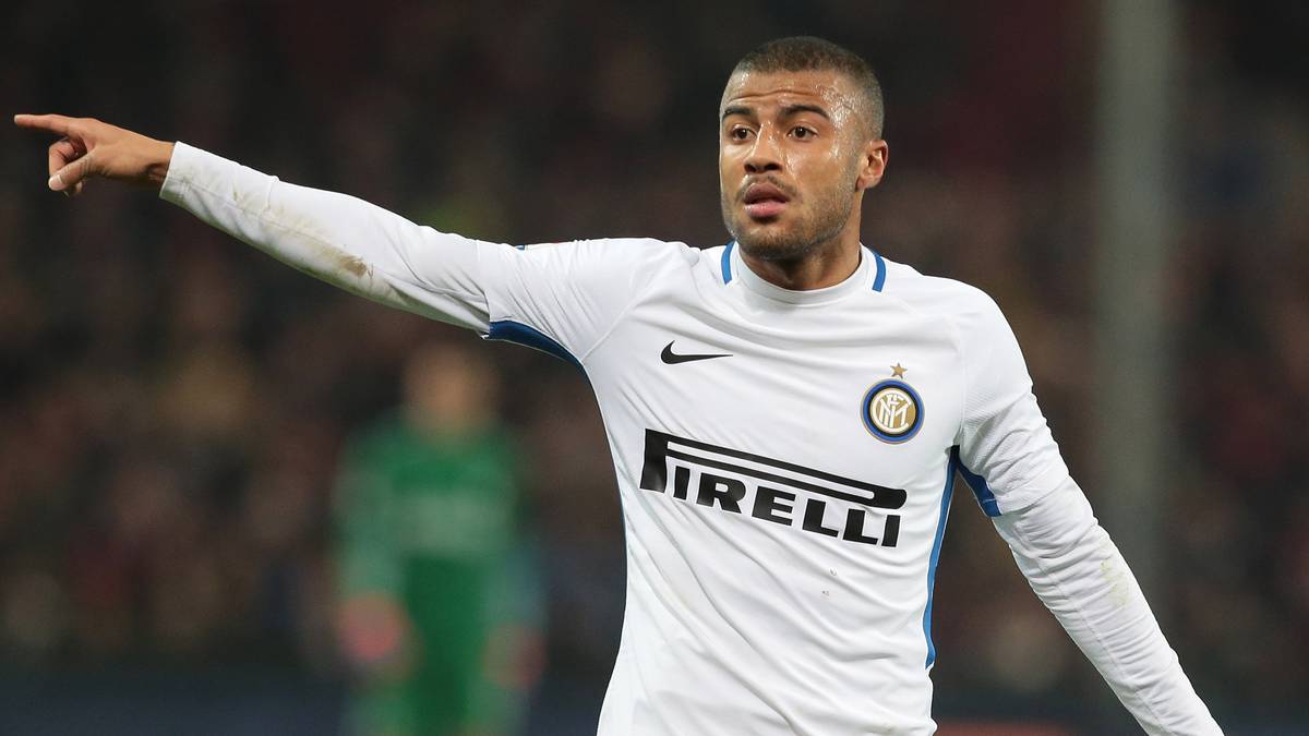 In der spanisch-brasilianischen Familie gibt es noch einen dritten Profifußballer. Rafael Alcantara, genannt Rafinha, wurde wie Thiago in der Jugendakademie vom FC Barcelona ausgebildet, spielt nach Intermezzo in der Serie A bei Inter Mailand mittlerweile für Celta Vigo