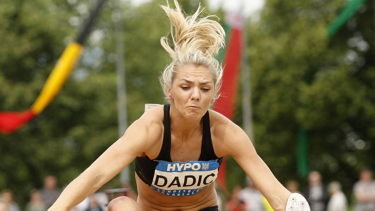 Bei den Europameisterschaften in Amsterdam warf, sprang und rannte sie mit neuem Landesrekord zur Bronzemedaille und qualfizierte sich damit für Olympia