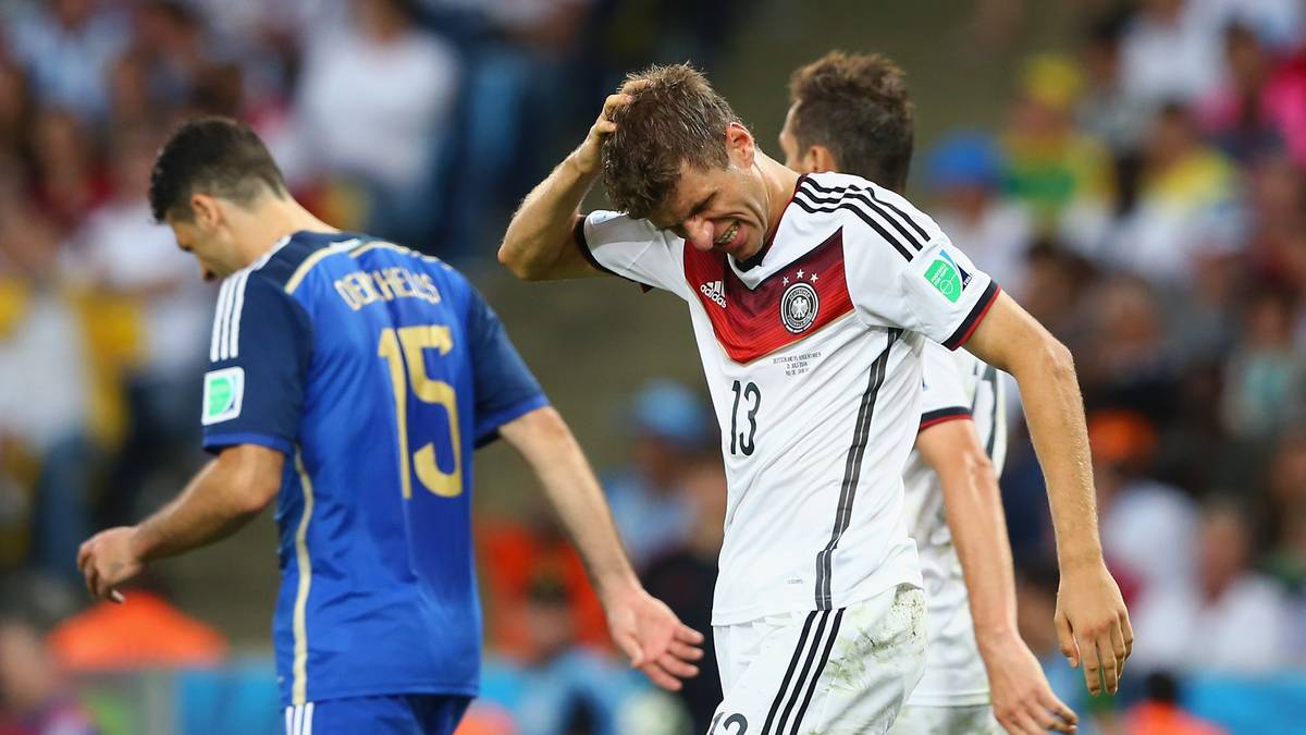 Fünf Tage später dann die vorläufige Krönung seiner Karriere: Im WM-Finale gegen Argentinien ackert Müller 120 Minuten lang