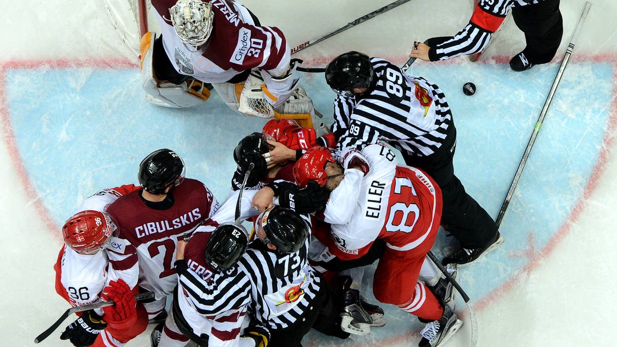 Auch aus der Entfernung ist die Spannung dieses Spiels förmlich greifbar
