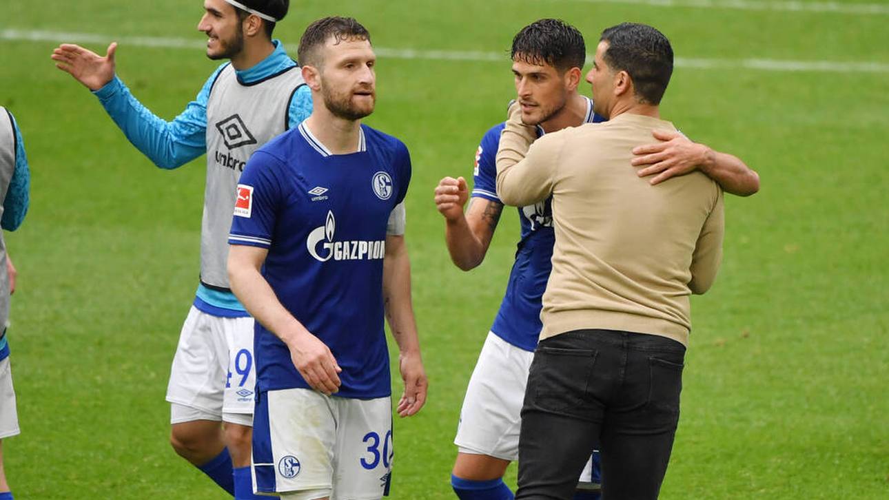Dimitrios Grammozis (r.) und Shkodran Mustafi (2.v.l.) in ihrer gemeinsamen Zeit beim FC Schalke 04