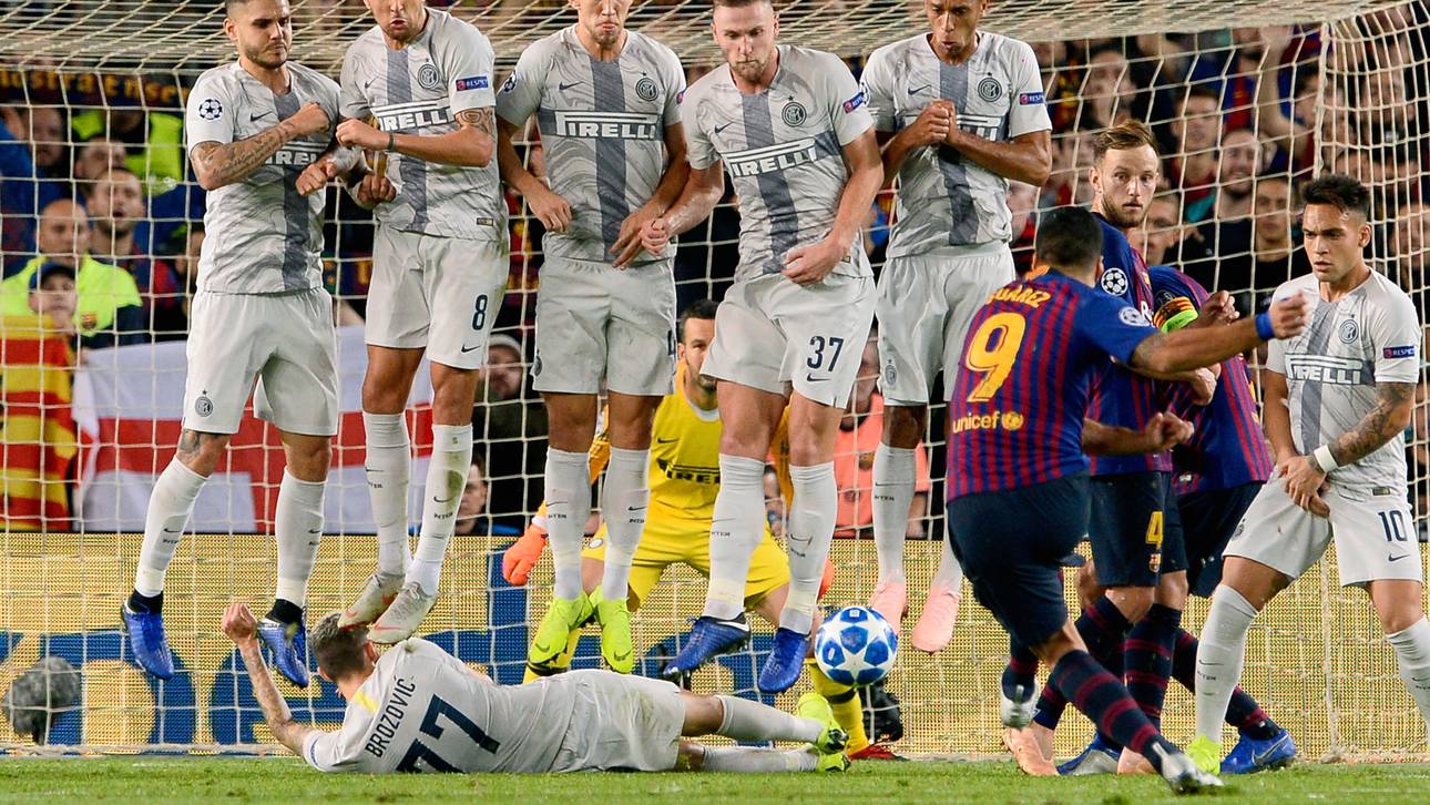 Messi schmunzelt über Inters Abwehr