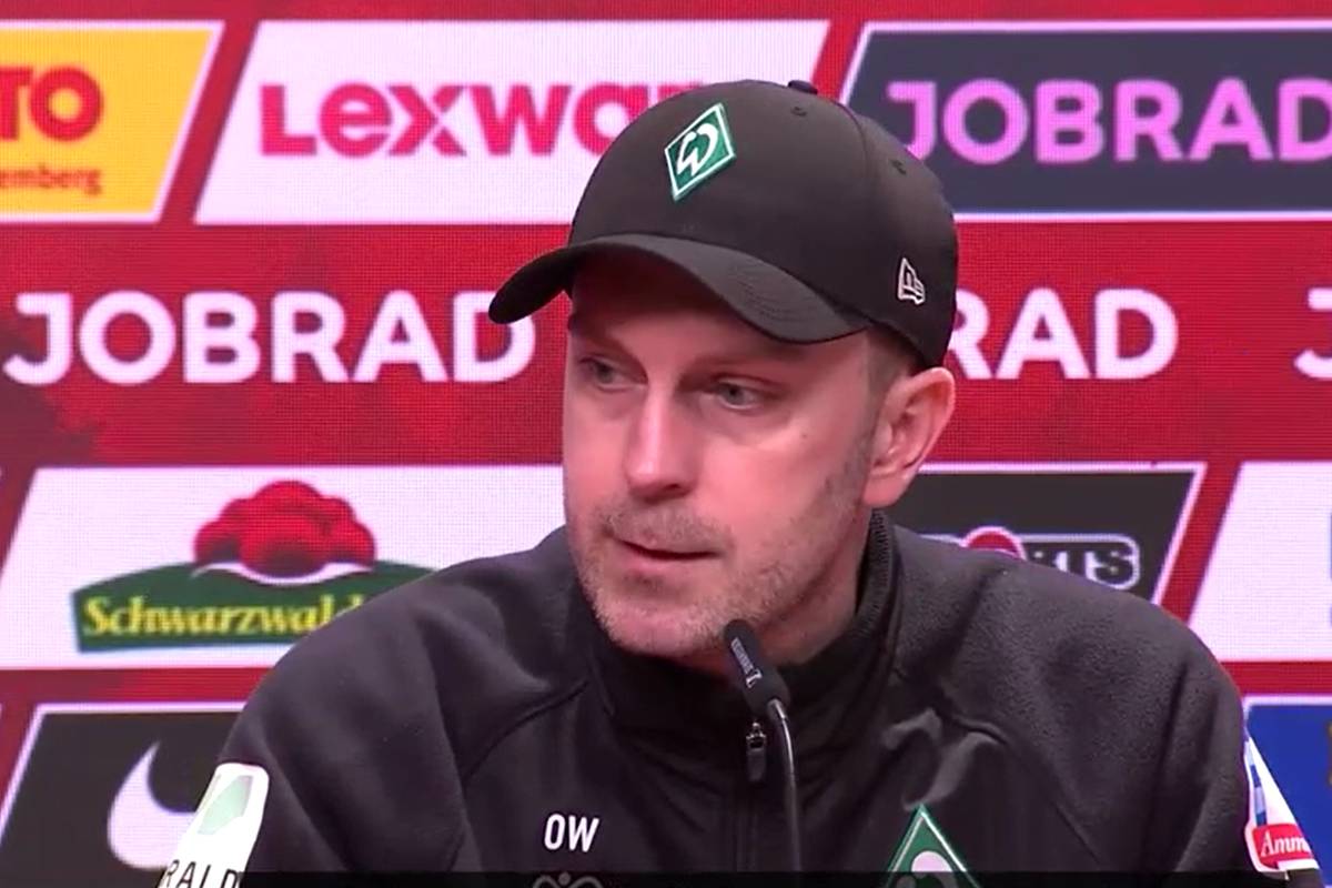 Ole Werner zeigt sich nach der 0:5-Klatsche gegen Freiburg sichtlich enttäuscht. Vor allem die gegenseitigen Schuldzuweisungen der Spieler haben dem Werder-Trainer nicht gefallen.