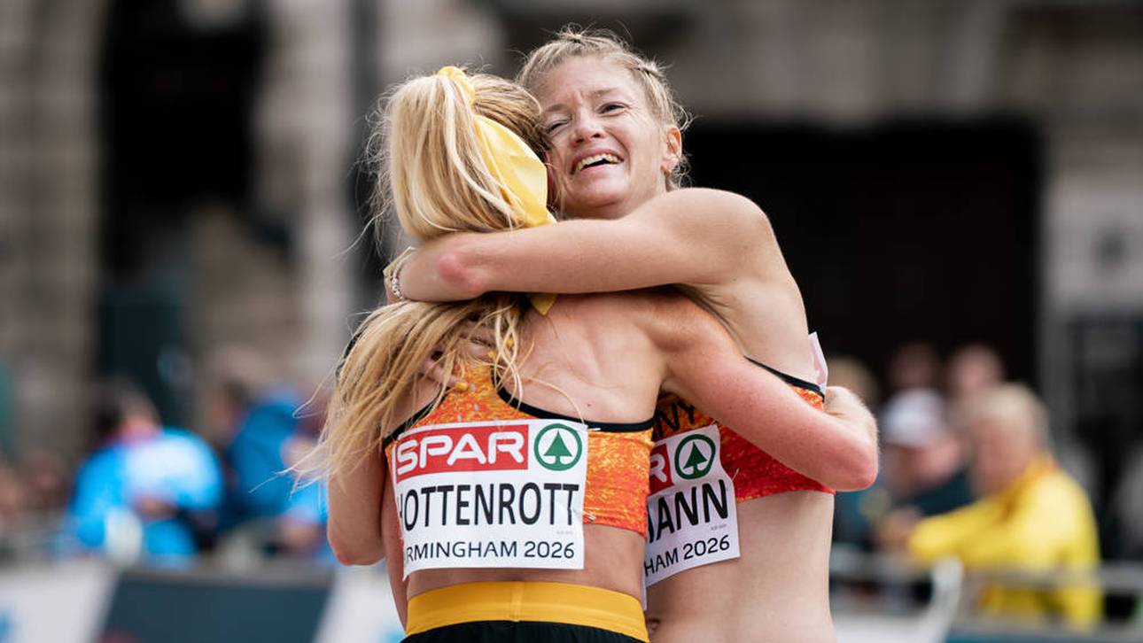 Die deutschen Marathonläuferinnen nach der Zielankunft