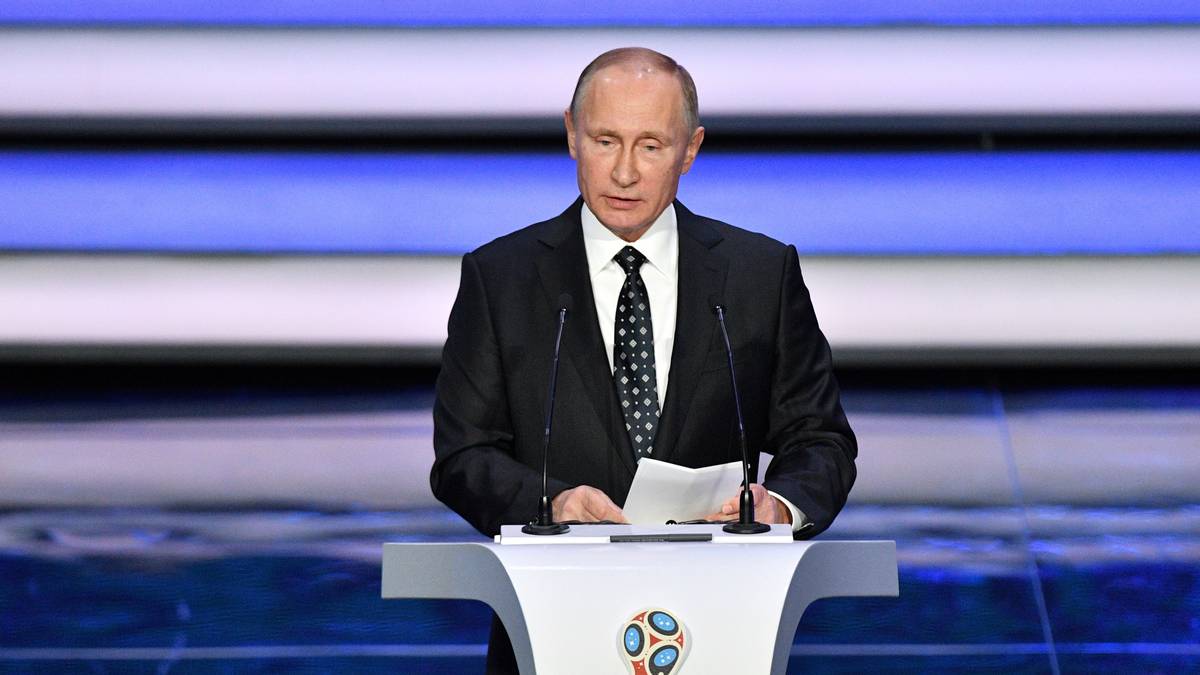 Denn dann hat der russische Präsident Wladimir Putin seinen obligatorischen Auftritt