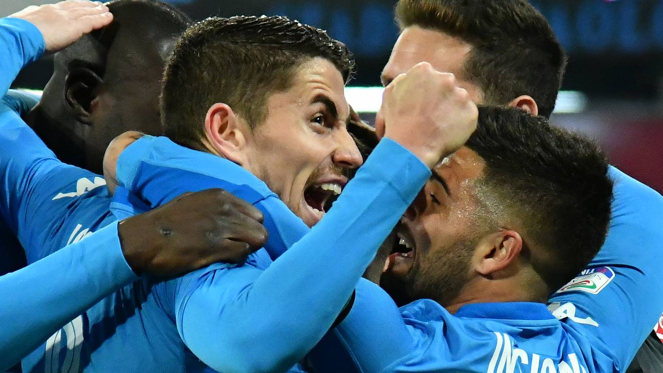 Napoli schießt sich für RB warm