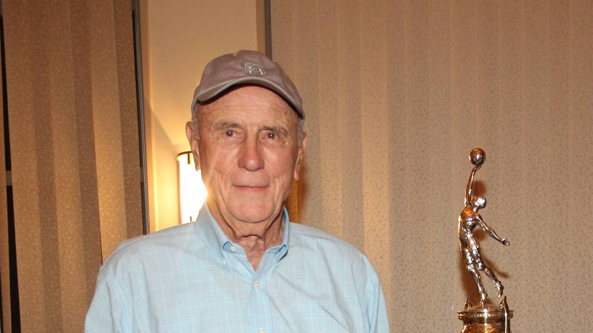 PLATZ 9: Bob Pettit (Milwaukee / St. Louis Hawks) - 25,35