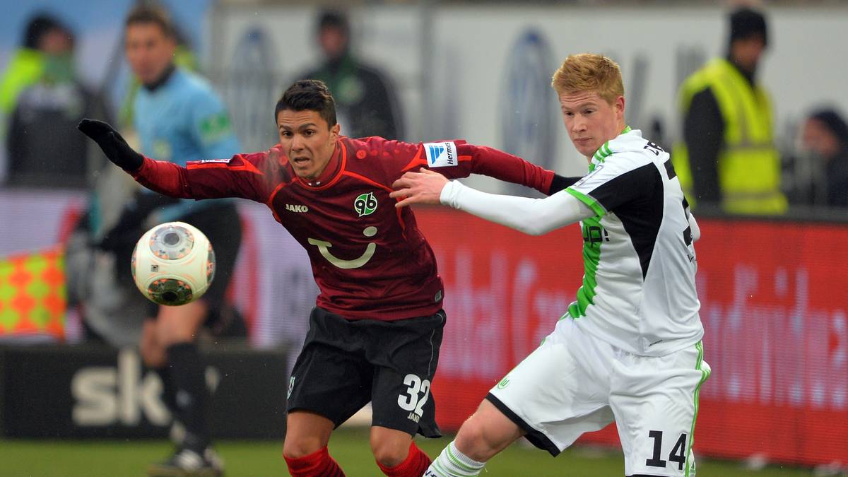 PLATZ 2 - KEVIN DE BRUYNE: 22 Millionen Euro überweisen die Wölfe im Januar 2014 an den FC Chelsea, um sich die Dienste des Belgiers zu sichern. Aber die Verpflichtung lohnt sich. Sportlich mit dem DFB-Pokalsieg 2015, finanziell mit dem Weiterverkauf an Manchester City im Sommer 2015 - für satte 74 Millionen Euro