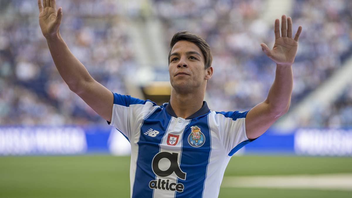 ÓLIVER TORRES: Torres spielte bereits unter Julen Lopetegui in Spaniens U21-Nationalmannschaft- Für den 24-Jährigen überweisen die Spanier 12 Millionen Euro an den FC Porto