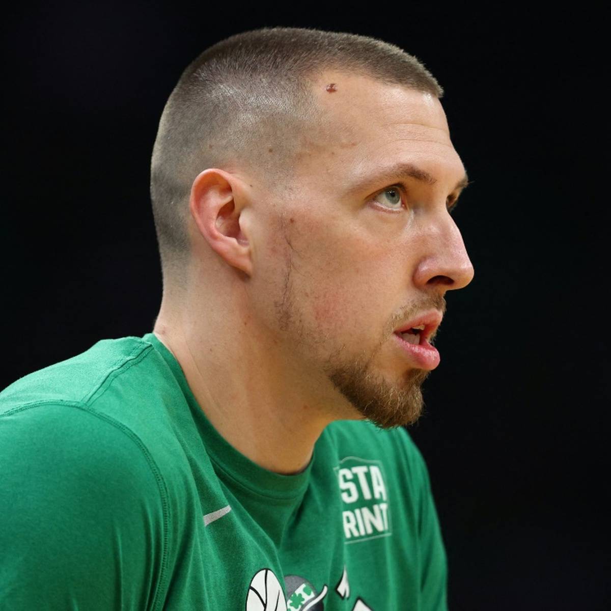 Basketball-Nationalspieler Daniel Theis und die Boston Celtics sind in den Conference Finals der NBA mit 1:2 in Rückstand geraten.