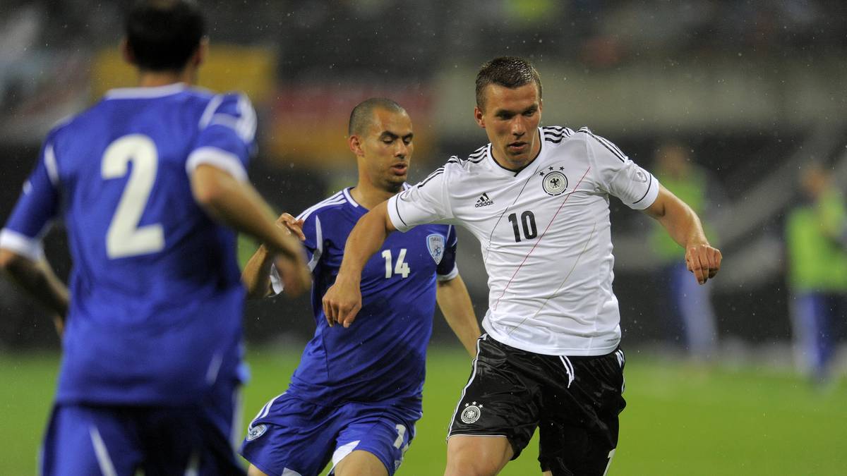 EM 2012, DEUTSCHLAND - ISRAEL (2:0): Im letzten Test vor der EM in Polen und in der Ukraine gewinnt Deutschland in Salzburg gegen Israel. Mario Gomez und Andre Schürrle treffen für das DFB-Team, das bei der EM ein bitteres Halbfinal-Aus gegen Italien ereilt