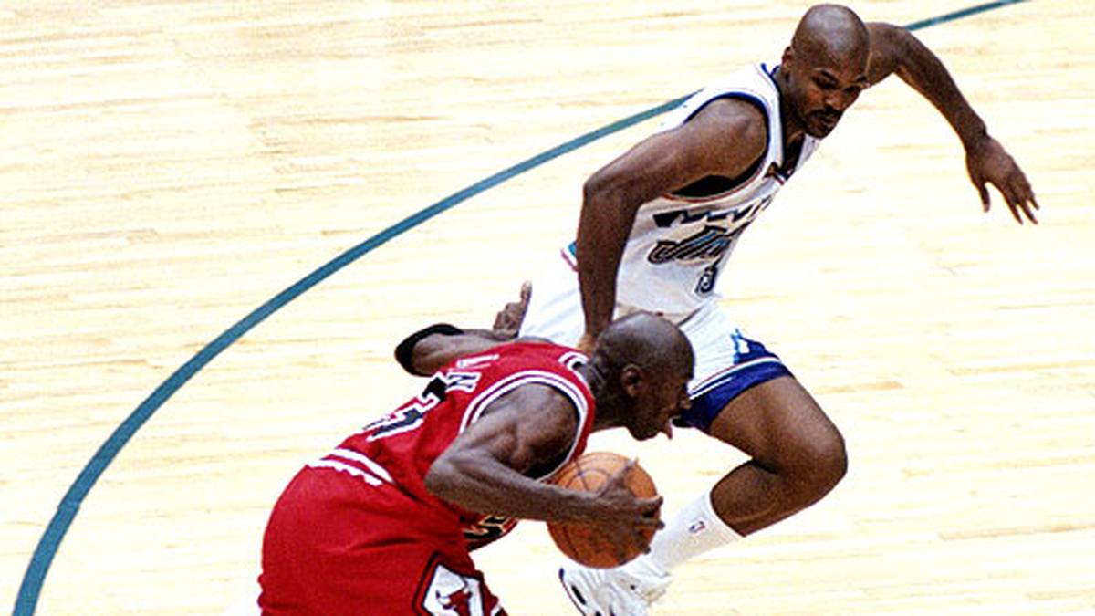 Nach vier spannenden Duellen und einem Kantersieg Utahs gehen die Bulls mit einer 3:2-Führung in die sechste Partie. In der Schlussminute liegt Chicago hinten. Nach einem Korb und einem Steal gegen Malone begründet Jordan sein Vermächtnis mit "The Shot II".