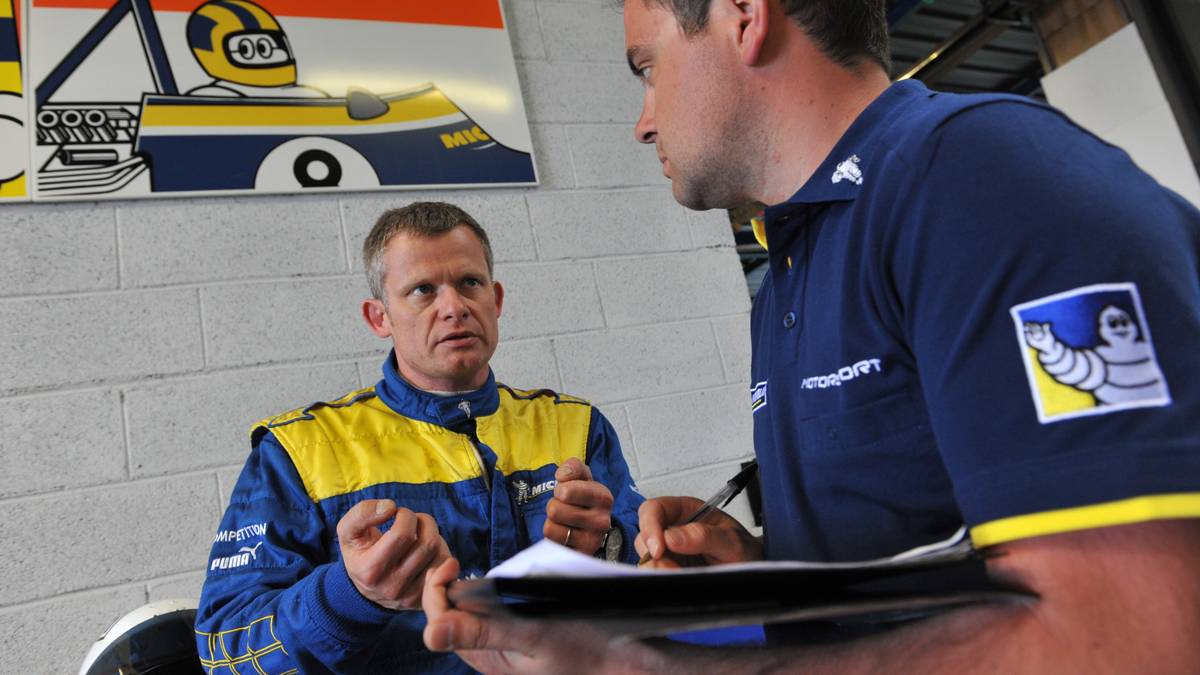 EMMANUEL COLLARD: Der 45 Jahre alte Franzose steht für Erfahrung und Durchsetzungsvermögen. 21 Mal ging Collard beim 24-Stunden-Rennen an den Start, fünf mal reichte es für eine Top-Ten-Platzierung