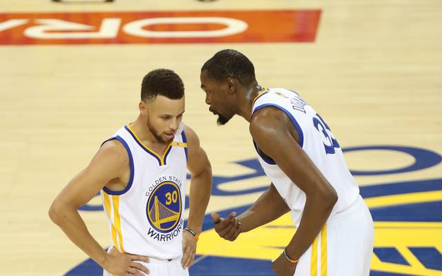 Nba Stephen Curry Und Kevin Durant Uneinig Bei Auswahl Der Schuhe