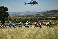 Radsport-Fans können die Tour de France 2024 auf zwei verschiedenen Sendern im deutschen Fernsehen verfolgen. Jan Ullrich ist als Experte mit von der Partie.