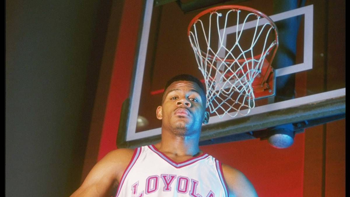 RANG 7 - HANK GATHERS (wäre Top-Pick im NBA-Draft 1990 gewesen): Ein großartiger Scorer/Rebounder, starb am 4. März 1990 auf dem Court des Spiels seiner Loyola Marymount University in L.A. an einem Herzinfarkt. Hatte einen irregulären Herzschlag und bekam nach einem früheren Zusammenbruch Medikamente, verringerte aber heimlich selbst die Dosis