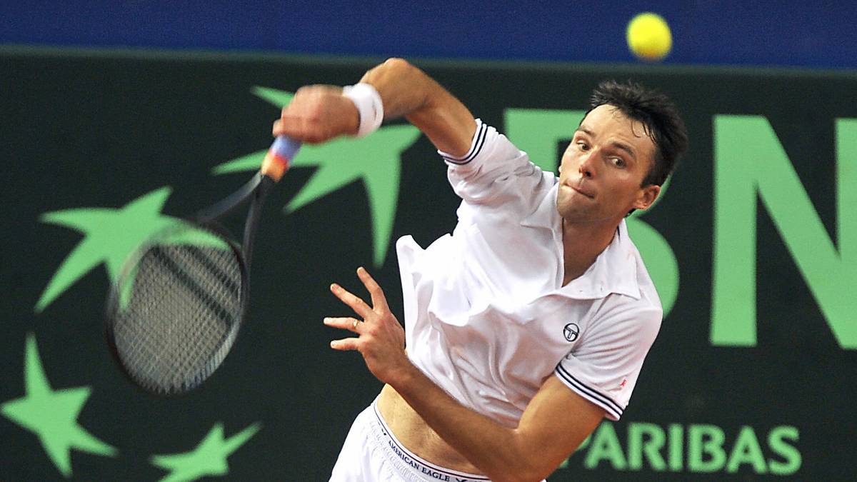2009 muss sich das kroatische Aufschlagmonster (Bild) in einem noch längeren Match gegen den Tschechen Radek Stepanek erwähren, im Davis-Cup siegt er mit 6:7, 7:6, 7:6, 6:7 und 16:14. Das ereignisreiche Match ging über 5 Stunden und 59 Minuten