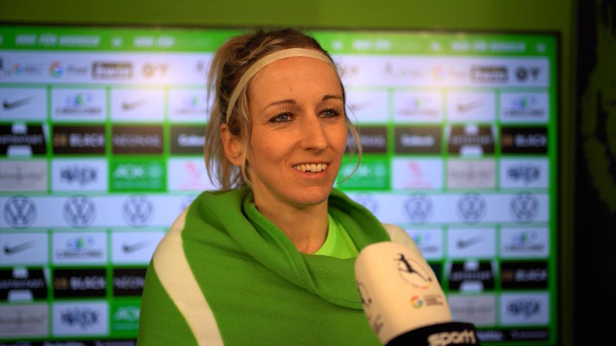 FCB-Präsident Herbert Hainer sprach von einer Wachablösung im deutschen Frauenfußball durch den FC Bayern.  Kathrin Hendrich aus Wolfsburg findet diese Aussage respektlos. 