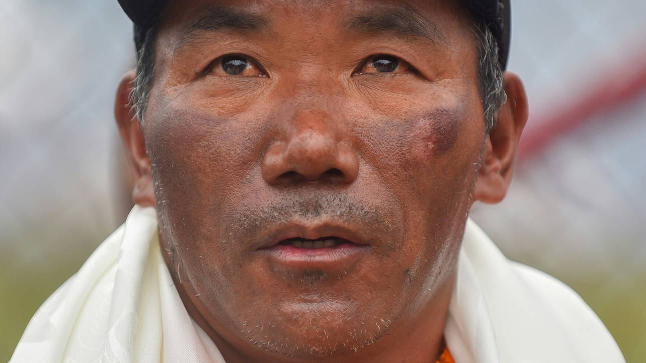 Kami Rita besteigt Mount Everest zum 31. Mal