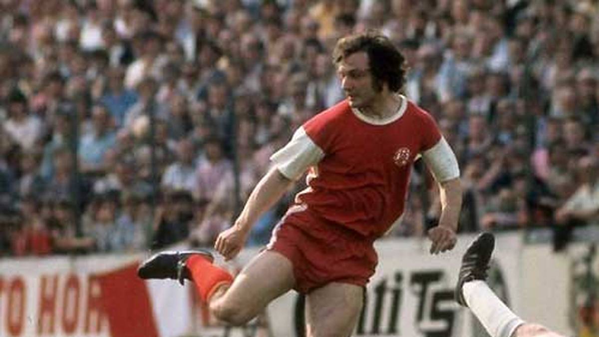 PLATZ 10: Als echtes Original zeigt sich in seiner aktiven Zeit Willi Lippens. Der Niederländer bleibt nicht nur wegen seiner 92 Tore in Erinnerung - genauso viel hat nun sein Landsmann Robben