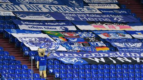 Nach Schalkes feststehendem Abstieg eskaliert die Fan-Wut, Spieler von S04 werden körperlich angegriffen. Hätten die Vorfälle verhindert werden können?