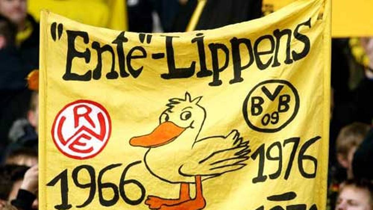 Als ihn einmal ein Schiedsrichter mit Gelb bestraft und sagt: "Herr Lippens, ich verwarne Ihnen", antwortet "Ente" Lippens: "Herr Schiedsrichter, ich danke Sie", woraufhin er Rot sieht. Über solche Anektdoten kann der Ex-Spieler von Essen und Dortmund heutzutage schmunzeln. Bei den Fans steht er weiterhin hoch im Kurs