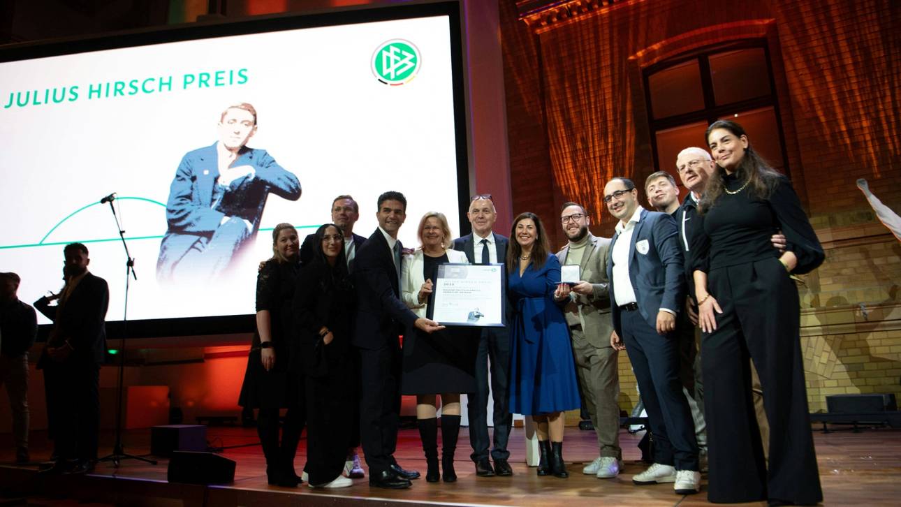 DFB vergibt Preis an Elftklässler