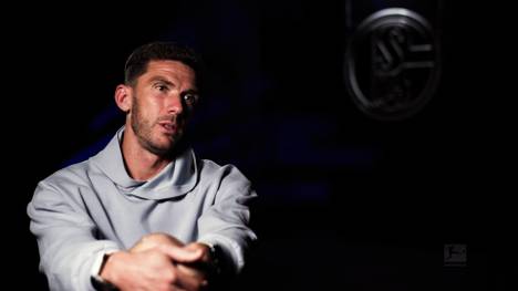 Mit dem FC Bayern wartet ein echter Brocken bei Schalkes Heimrückkehr in der Bundesliga. Robin Gosens weiß um die Qualität des deutschen Rekordmeisters, ausschließen will er aber nichts.