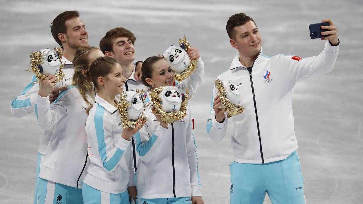Um das russische Siegerteam im Eiskunstlauf gibt es Wirbel