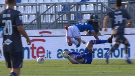 Bei fliegenden Stürmern denkt man womöglich erst einmal an eine Schwalbe. Das Gegenteil ist der Fall in der Partie zwischen Brescia Calcio und Sampdoria Genua.