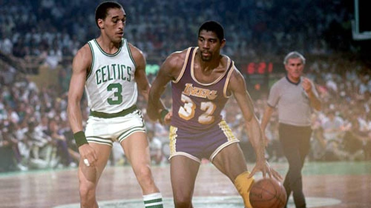 Die Lakers gewinnen 1984 alle Finals-Spiele, die an einem Sonntag ausgetragen werden. Aber: Nur drei Begegnungen finden am Wochenende statt. Boston gewinnt Spiel 7 mit 111:102 und die Serie nach zweimaligem Rückstand