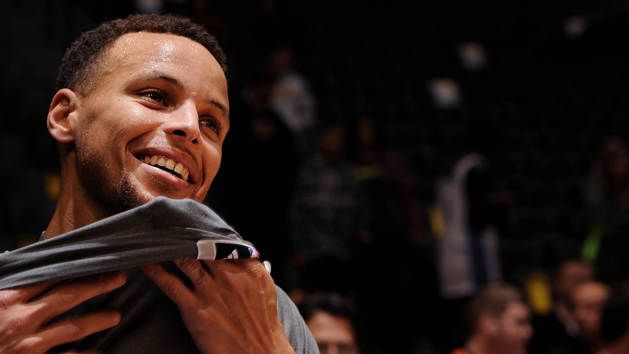 Curry gratuliert Messi zu Meilenstein