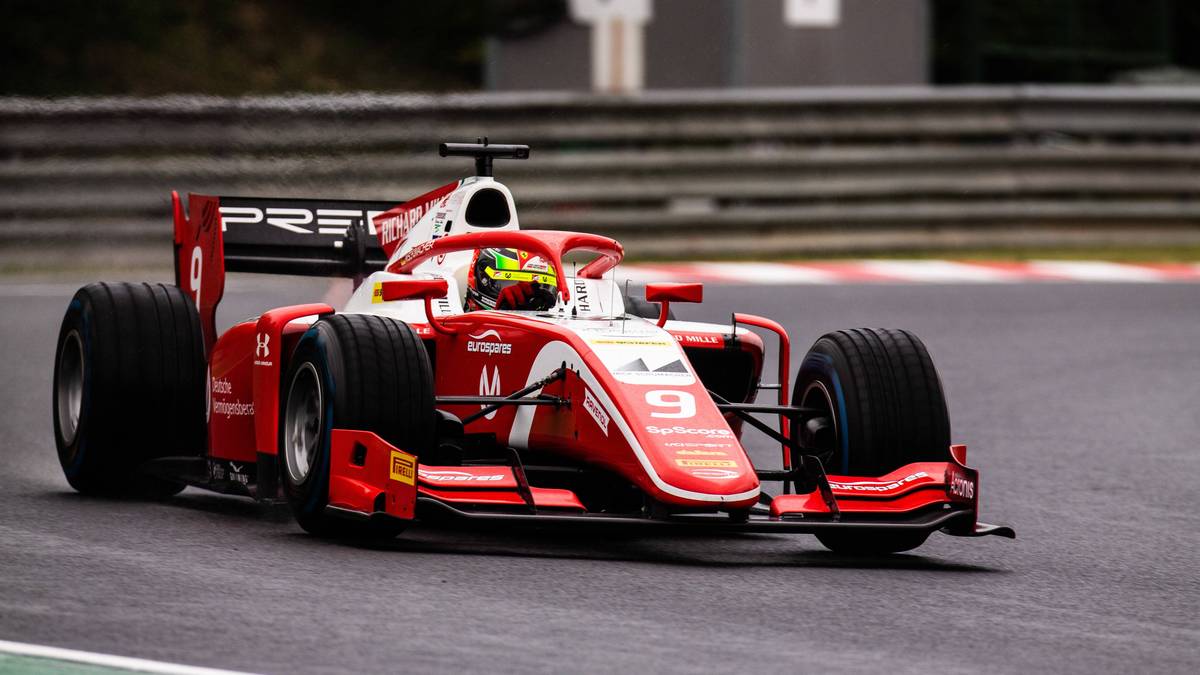 Am 4. August folgt der Premierensieg in der Formel 2 am Hungaroring. In der Gesamtwertung klettert Schumacher mit nun 45 Zählern auf den elften Platz und bestätigt seine derzeit gute Form