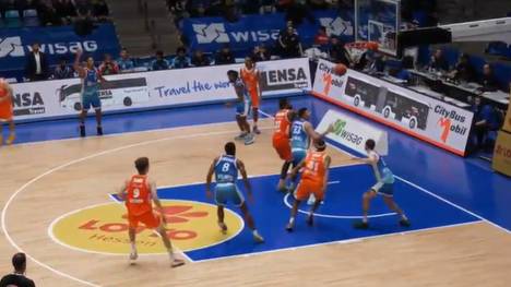Die BBL-Highlights der Partie SKYLINERS Frankfurt - RASTA Vechta im Video. 