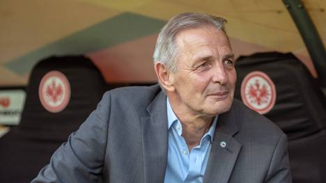 Karl-Heinz Körbel spielte seine gesamte Profi-Karriere über bei Eintracht Frankfurt