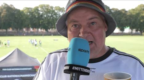  Die Fans sind nach der DFB-Blamage in der WM-Qualifikation bedient. Sie fordern Änderungen im kommenden Spiel gegen Nordirland. 