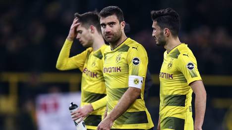 Sokratis (Mitte) spielt seit 2013 bei Borussia Dortmund