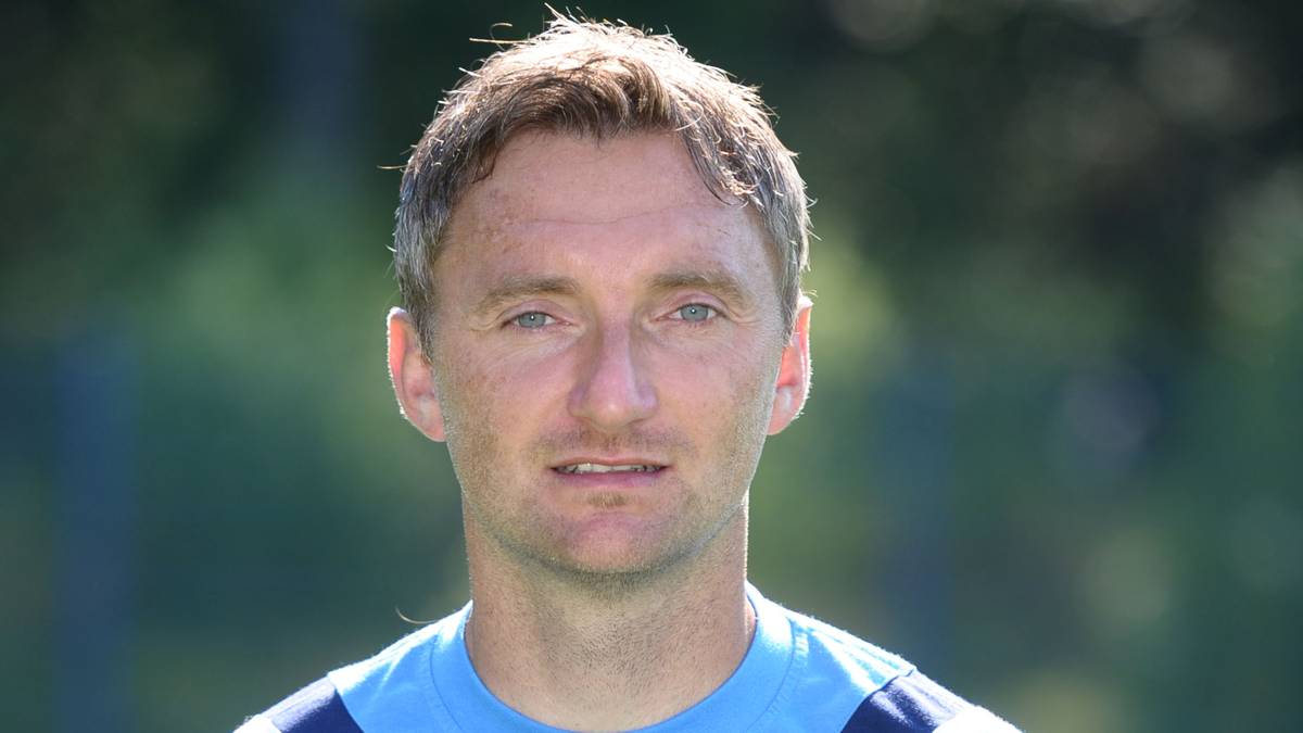 Die guten Noten verhalfen Himsl zu Jobs als Co-Trainer von Arminia Bielefeld und U-19-Coach bei Greuther Fürth. Nach seiner Co-Trainer-Tätigkeit in Bielefeld ist er nun aus privaten Gründen im Jugendbereich des Kirchheimer SC aktiv