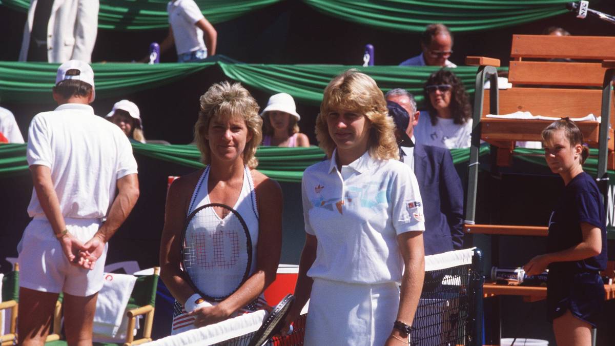 Am 17. August 1987 übernahm Graf nach ihrem Finalsieg in Manhattan Beach gegen Chris Evert erstmals die Führung in der Weltrangliste. 32 Jahre danach lässt SPORT1 noch einmal ihre Karriere und Rekorde Revue passieren