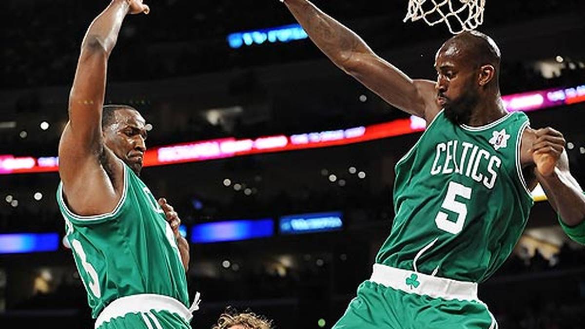 2008 stehen sich Boston und Los Angeles zum elften Mal in einer Finals-Serie gegenüber. Die Lakers starten als großer Favorit, unterliegen am Ende aber mit 2:4. Der Spanier Pau Gasol wird vor der Saison als Heilsbringer von den Memphis Grizzlies verpflichtet. Doch nach der Serie wird er als zu soft abgestempelt. Der Forward kommt mit der harten Gangart von Kevin Garnett und Kendrick Perkins nicht zurecht