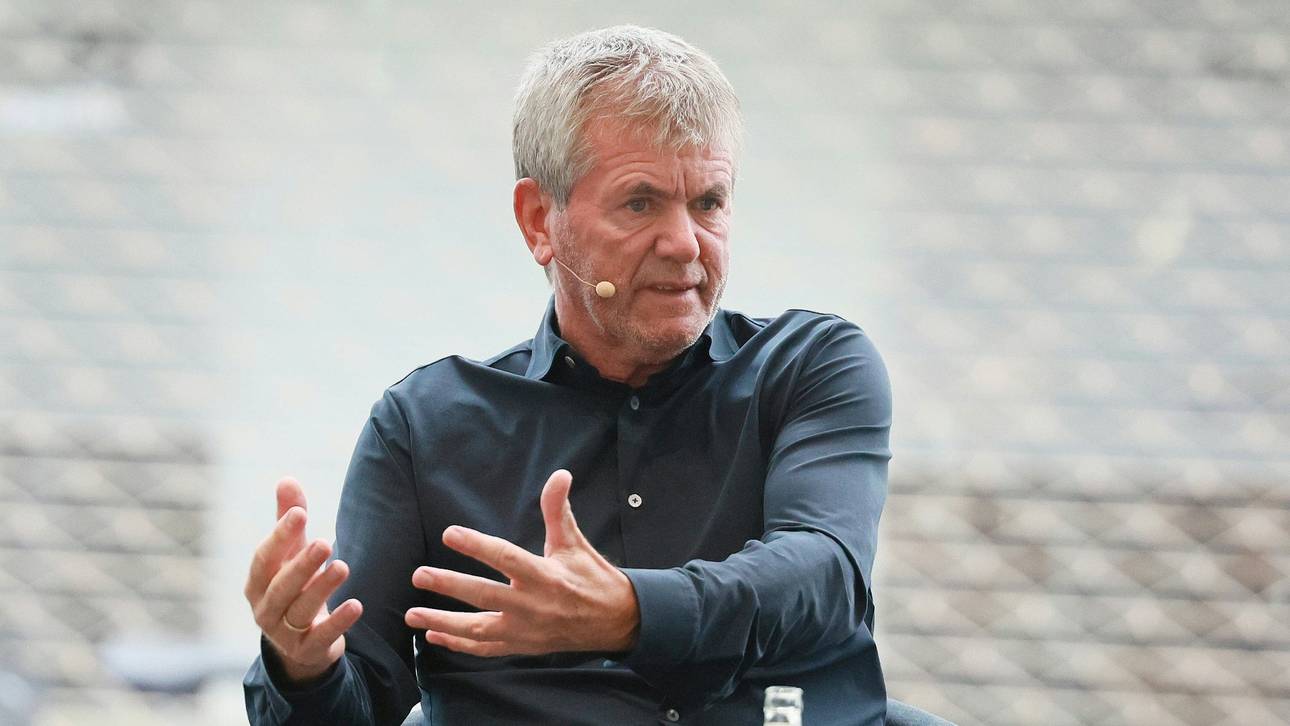 Funkel glaubt an Schalker Aufstieg