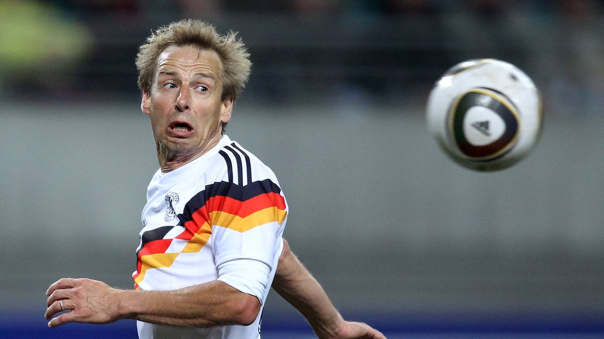 PLATZ 8 - JÜRGEN KLINSMANN (105 Länderspiele/47 Tore): Der spätere Bundestrainer gewann 1990 den WM-Titel und führte sechs Jahre später die Nationalmannschaft als Kapitän zum EM-Titel. 2016 wurde Klinsmann zum Ehrenspielführer ernannt