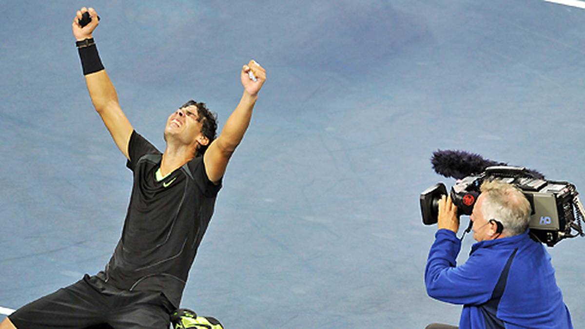 2010 ist es dann soweit: Nadal gewinnt erstmals die US Open. Mit 24 Jahren ist er der jüngste Spieler aller Zeiten, der Triumphe bei allen vier Grand-Slams auf dem Konto hat