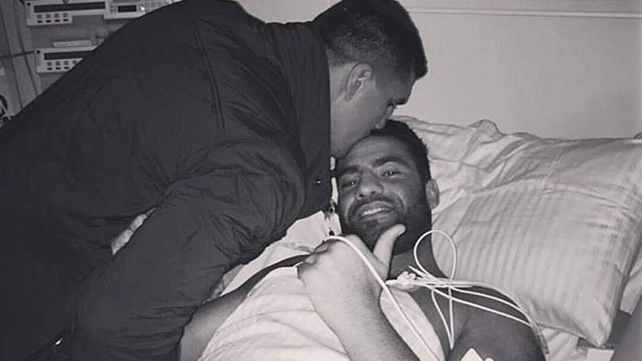 Huck besucht Charr im Krankenhaus