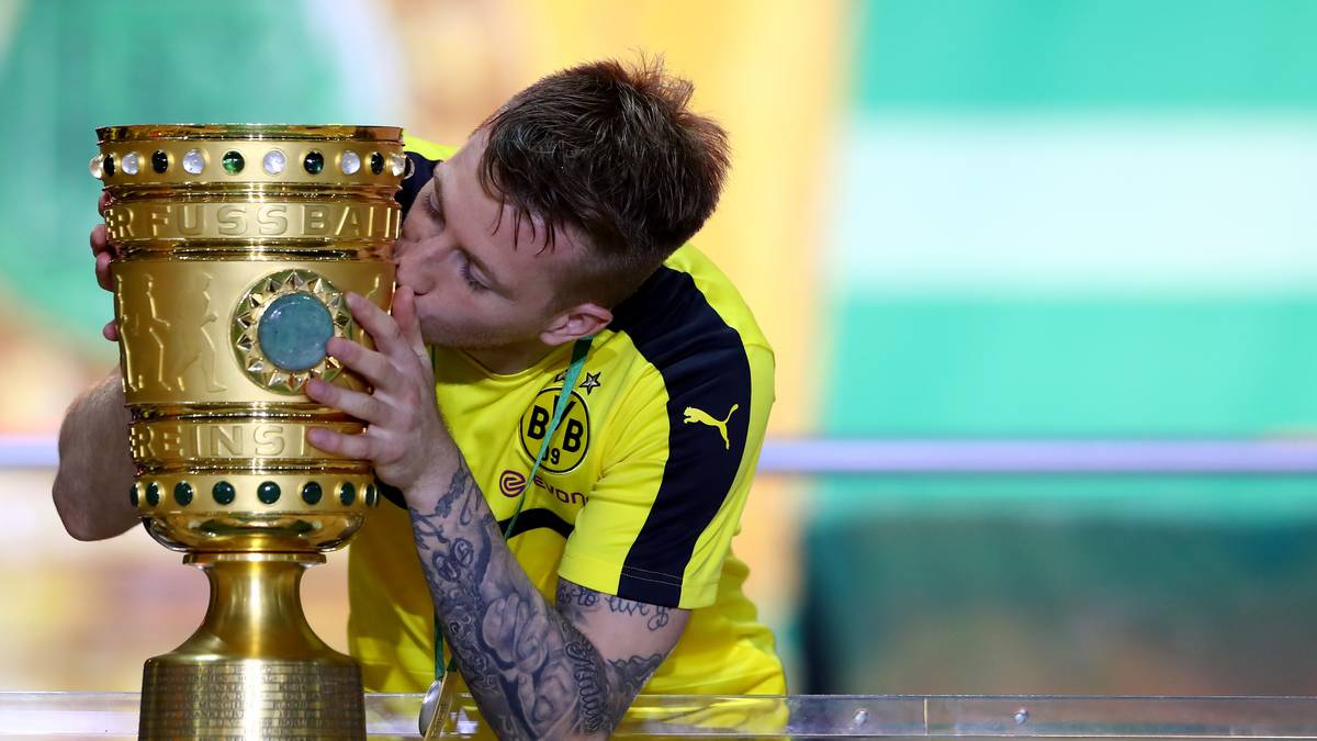 Marco Reus ist hingegen am Ziel seiner Träume. Der Nationalspieler gewinnt endlich einen großen Titel und darf sich nun DFB-Pokalsieger nennen