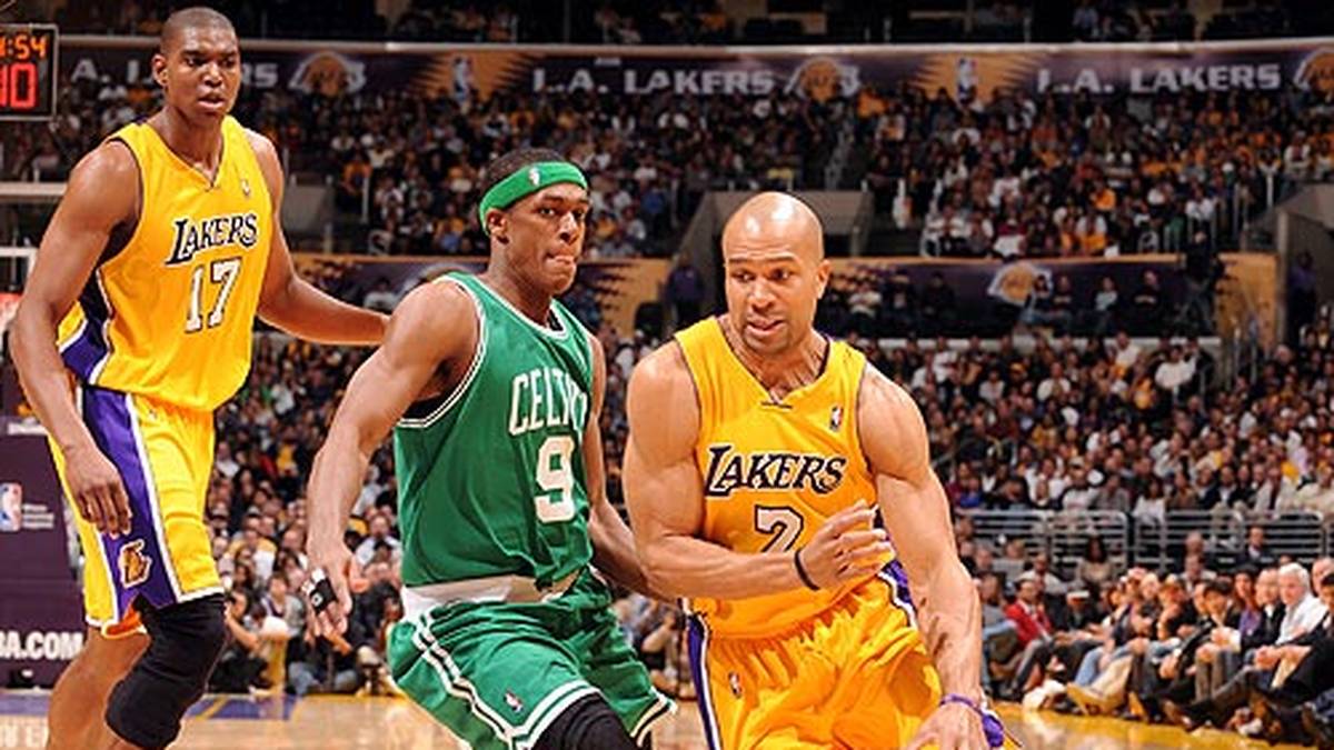 2010 stehen die "Big Three" noch gemeinsam auf dem Feld. Doch als möglicher Finals-MVP wird Point Guard Rajon Rondo (M.) gehandelt. Der bisher beste Spieler der Playoffs steht jedoch im Kader der Lakers. Kobe Bryant erzielt regelmäßig 30 Punkte oder mehr und hat maßgeblichen Anteil am Finaleinzug. Doch 2008 hat gezeigt, dass der Favoritenstatus keine Garantie auf den Titel ist